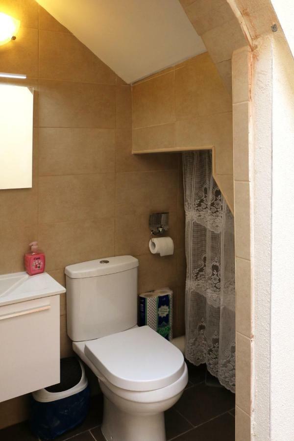 5 Minute Walk From Malta Airport Gudja Exterior foto