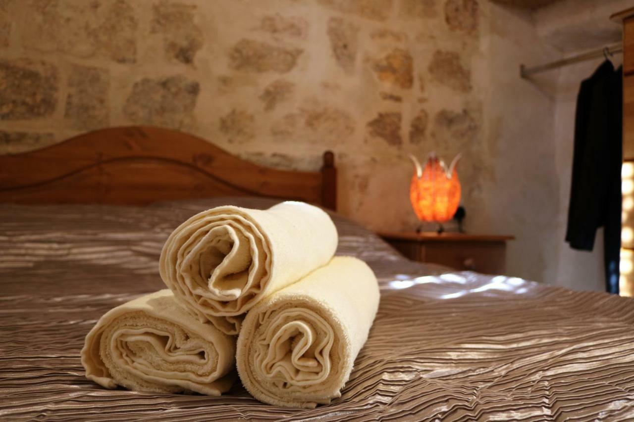 5 Minute Walk From Malta Airport Gudja Exterior foto